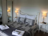 Cosy 3 bedroom cottage in the centre of Kingscote Hotels in Kingscote