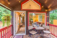 Trout Corner: Forks, WA Tiny Home Base - Boutique