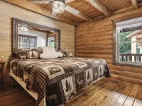 2 story Florida Cypress Cabin Hotels in Suwannee County
