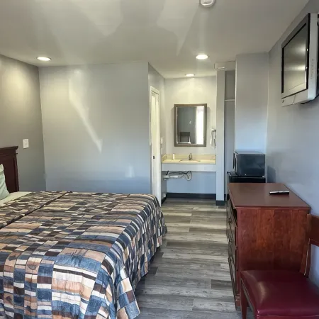 Sky Inn Hotel