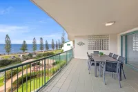 The Norfolks on Moffat Beach - Ocean View