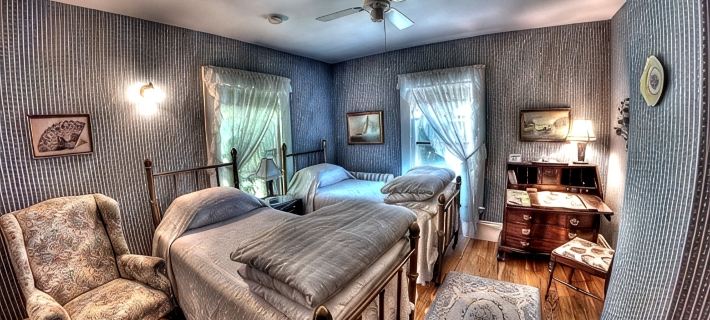 The Jeweled Turret Inn Hotels in Waldo County