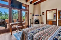 Private Luxury Mountain View Retreat Just  12 Minutes from the Santa Fe Plaza. - Mountain view