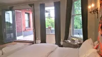 Architect's Brownstone Mansion 5B5B, Porch, Garden - バルコニー