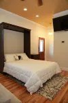 PARK and WALK - Mayberry & Main - 'The Main Suite' - New Construction