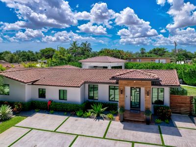 Miami Springs Located in Heart of Miami