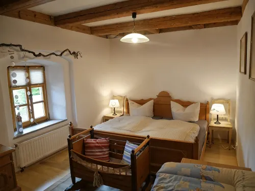 Spacious Vacation Home with Wellness & Relaxation - Homestays