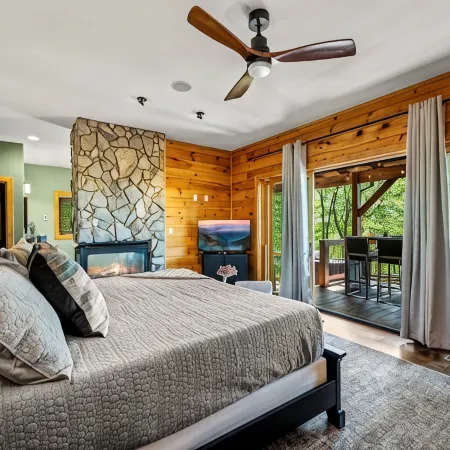 Stunning Views • Hot Tub • Sauna • Theater • Game Rooms • Sleep/Dine 23 •Firepit
