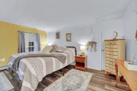 West Valley Dream! Pet Friendly Farmhouse located 12 minutes from Ellicottville - 2 tähden