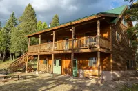 Family-Friendly Modern Cabin with Spectacular Views - 4 ดาว