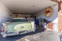Route 66 Motel - Parking