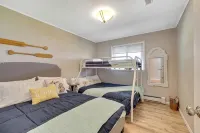 Lakefront Cottage with dock - Boutique