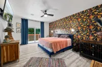 Remodeled ocean view home directly above the Sekiu marina. Relaxation, renewal. - balcón