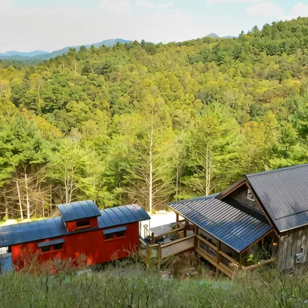 Train Caboose w/ Upscale Amenities Minutes to Waynesville & Asheville
