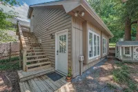 The Regatta-Waterfront Gem with Breathtaking Views & Guest House - 4-Star