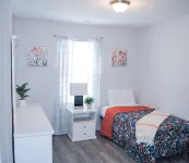 Serene Beautiful Townhouse ~ 5min from PNC Arena - Bungalows