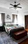Family home with fenced yard 6 minutes to the Silos - 3-Star