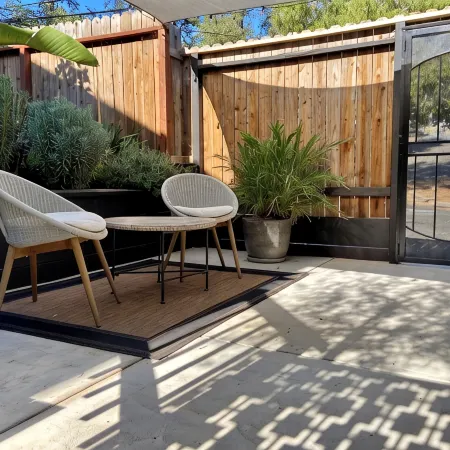 Dean's Garage: Car-Shop Themed Luxury Small Home, Central Auburn
