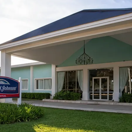 Howard Johnson by Wyndham Carilo Convention Center