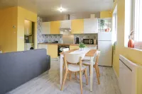Apartment with no overlooking neighbors near the city center - Parkplatz