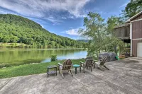 Cozy Cabin on Tenn River - 10 Mi to Chattanooga! - Pet friendly