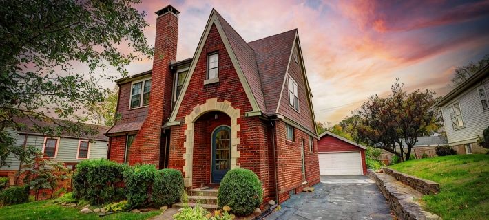 Historic 3 Br Home Near Millikin Univ. Hotels in Macon County