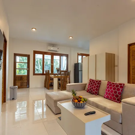 Hin Kong Hide Away 1