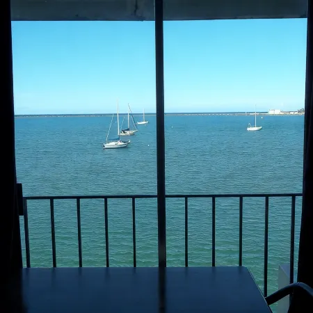 Hilo Reeds Bay Hotel