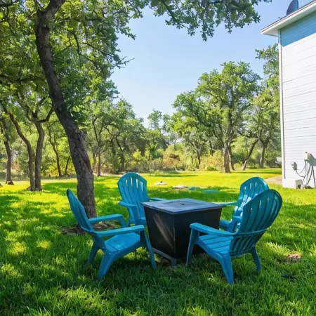 Lake Ridge Oasis