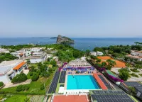 Hotel Parco Cartaromana - Airport Shuttle
