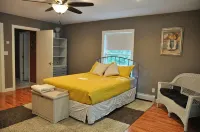 Prime location! MINUTES from Sleeping Bear National Park & Lake Michigan beaches - 3-Sterne