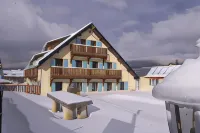 Hôtel Restaurant les Tilleuls et Son Espace détente - piscina