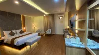Hotel Metro Bungku - bar