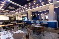 Hotel Bonvie - Pools