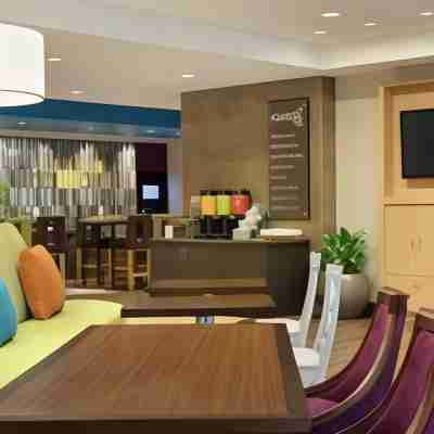 Home2 Suites by Hilton Albuquerque Airport Rooms