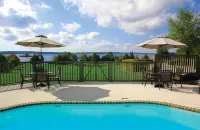 Eganridge Resort, Golf Club & Spa Hotels in Bobcaygeon
