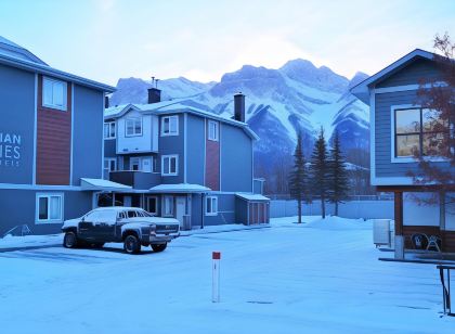 Canadian Rockies Chalets