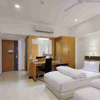 Hi5 Hotel & Experience Rooms