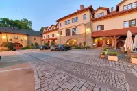 Folwark Stara Winiarnia Hotels in Mszana Dolna