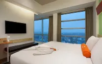 HARRIS Hotel & Conventions Festival Citylink Bandung Hotel dekat Gereja Mawar Sharon Bandung