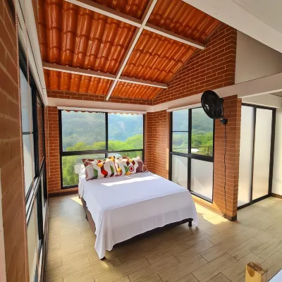 Mirador Villa Mercedes Hostel Hotels in Кармен де Апикала