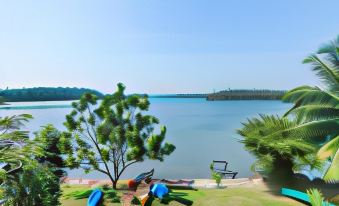 Kalla Bongo Lake Resort