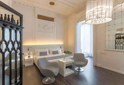 호텔 객실 내부