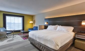 Holiday Inn Express & Suites Reading Airport