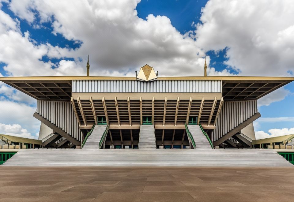 3. 엠파이어 하우스..