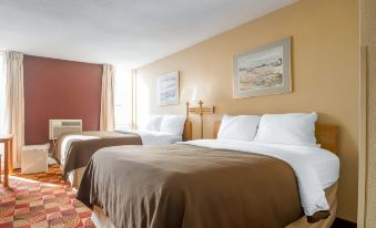 Travelodge by Wyndham Sheboygan