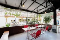 RedDoorz Near Alun Alun Madiun Hotel a Madiun