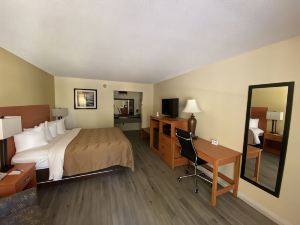 Quality Inn Near Manatee Springs State Park