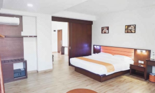 Hans Inn Batam