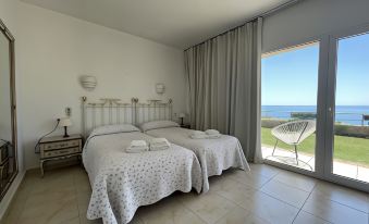 Apartamentos la Roca Rentals